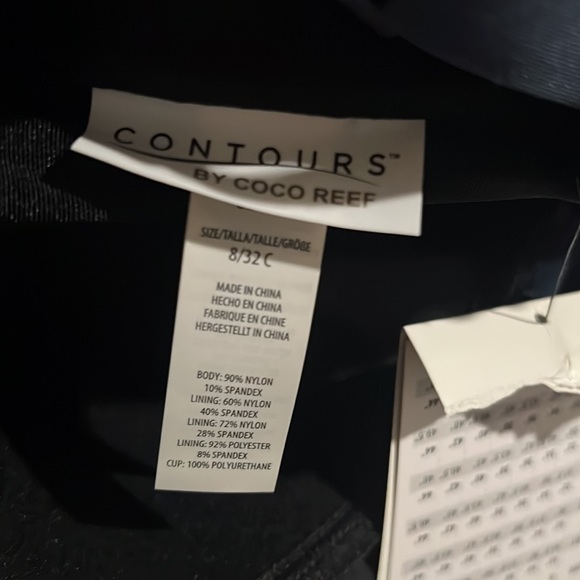 NWT Coco Reef Keepsake Curve Effect Color Block One Piece Swimsuit - Picture 10 of 10